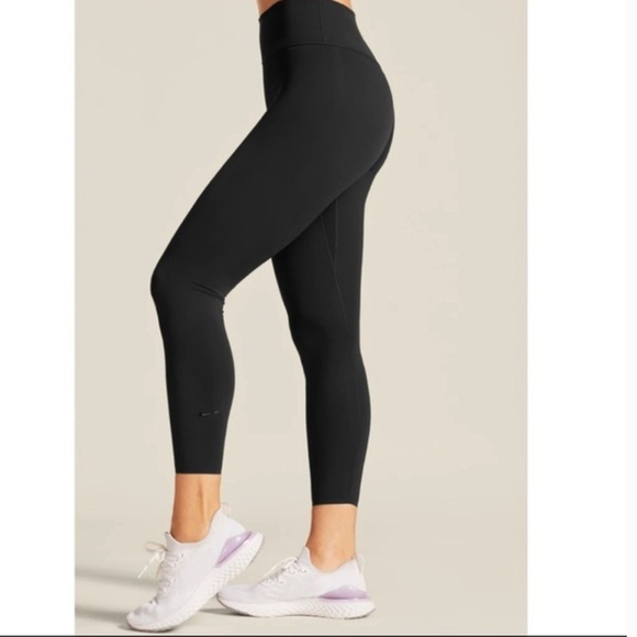Nike Peleton dri-fit leggings. Size small - Picture 3 of 12